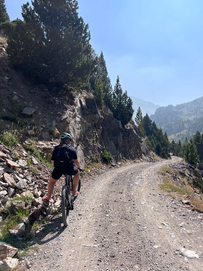 Experiencia subida al Lago de Urdiceto en eBike